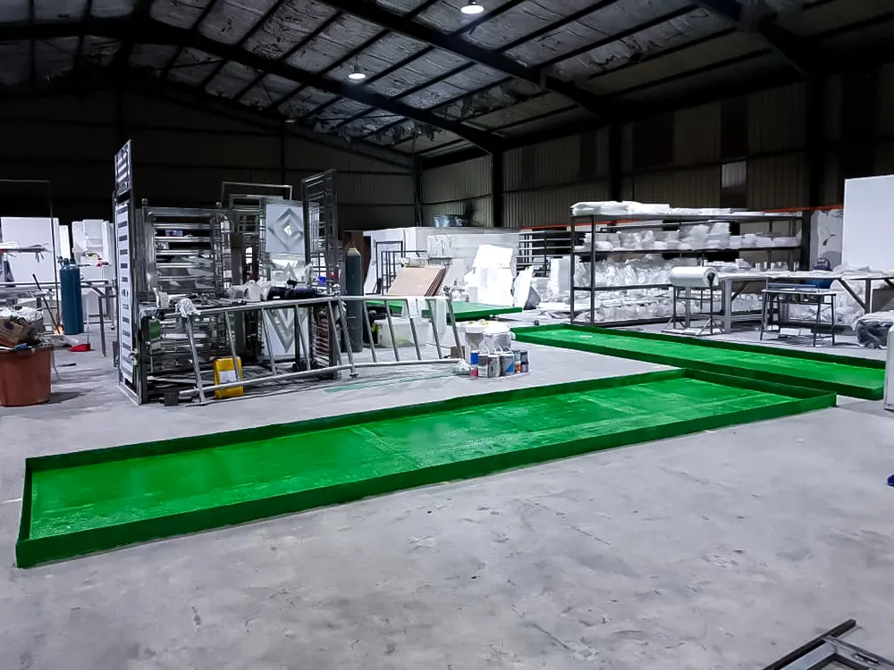 <span  class="uc_style_uc_tiles_grid_image_elementor_uc_items_attribute_title" style="color:#ffffff;">medini-iskandar-022</span>