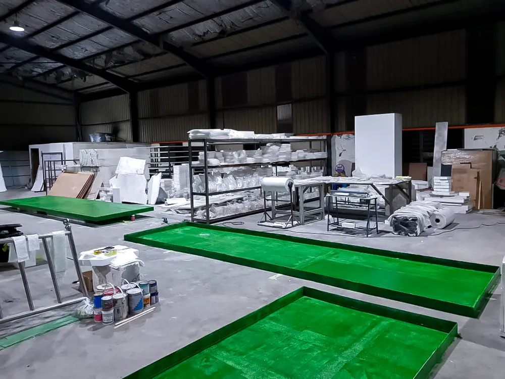 <span  class="uc_style_uc_tiles_grid_image_elementor_uc_items_attribute_title" style="color:#ffffff;">medini-iskandar-024</span>