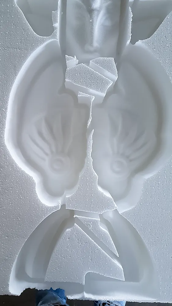 <span  class="uc_style_uc_tiles_grid_image_elementor_uc_items_attribute_title" style="color:#ffffff;">movie-prop-001</span>