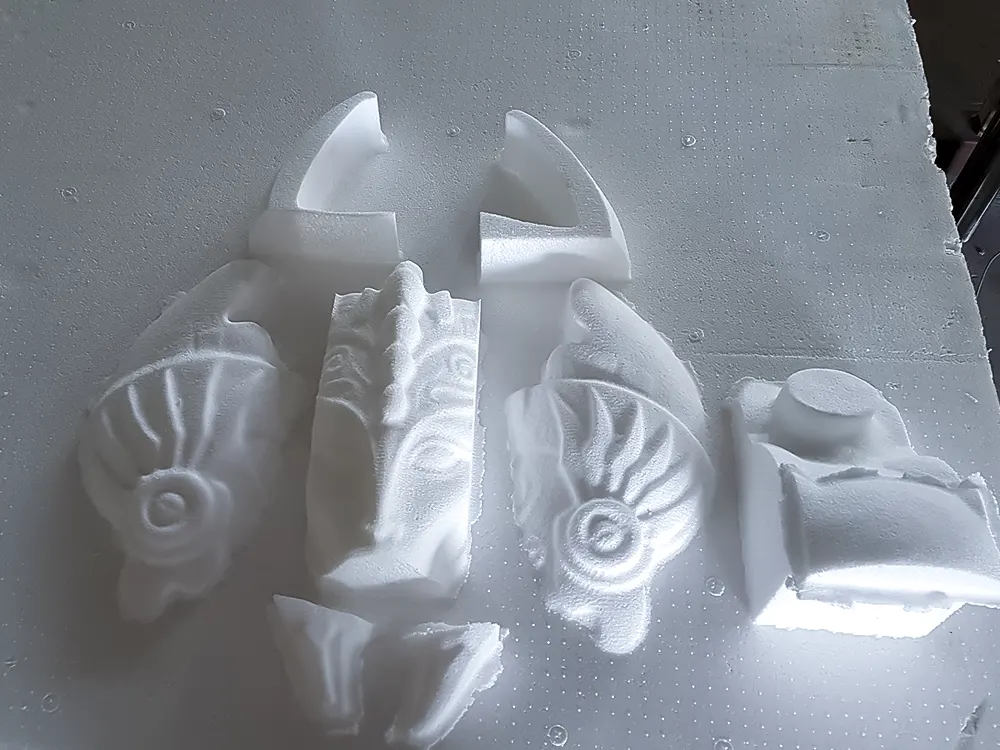 <span  class="uc_style_uc_tiles_grid_image_elementor_uc_items_attribute_title" style="color:#ffffff;">movie-prop-003</span>