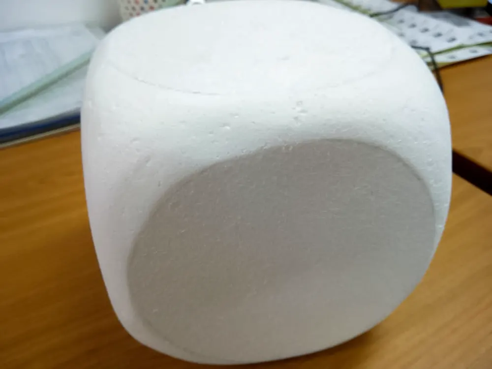 <span  class="uc_style_uc_tiles_grid_image_elementor_uc_items_attribute_title" style="color:#ffffff;">movie-prop-021</span>