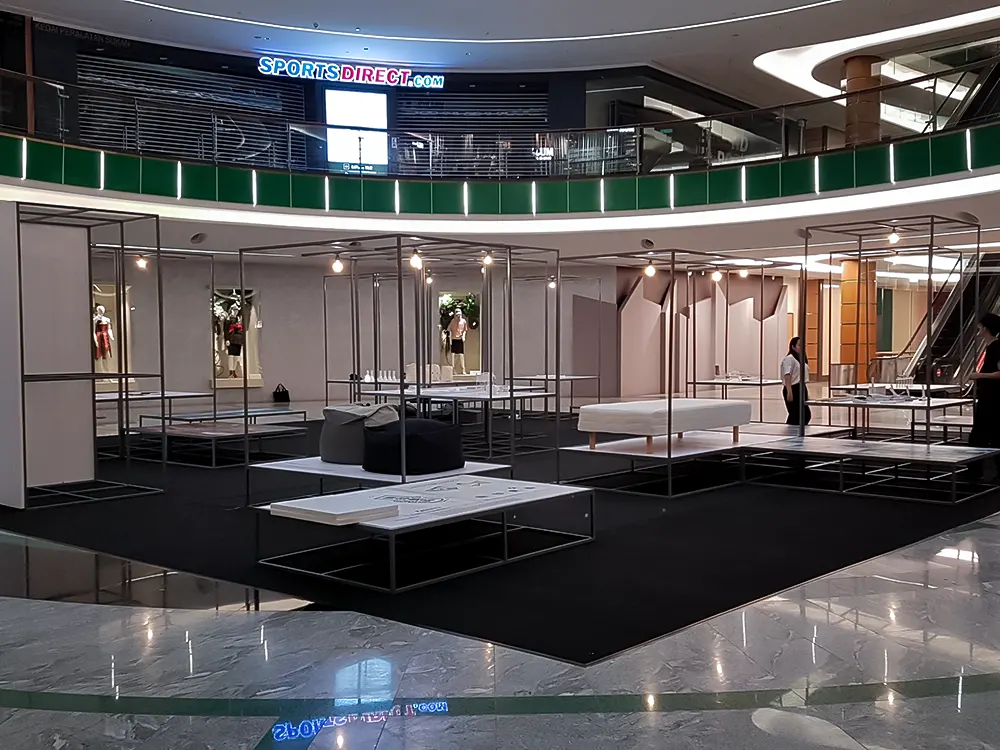 <span  class="uc_style_uc_tiles_grid_image_elementor_uc_items_attribute_title" style="color:#ffffff;">muji-ehibitions-004</span>