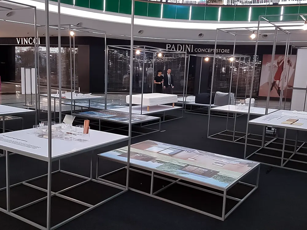 <span  class="uc_style_uc_tiles_grid_image_elementor_uc_items_attribute_title" style="color:#ffffff;">muji-ehibitions-010</span>