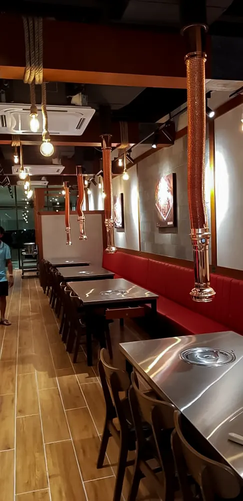 <span  class="uc_style_uc_tiles_grid_image_elementor_uc_items_attribute_title" style="color:#ffffff;">retail-interior-008</span>