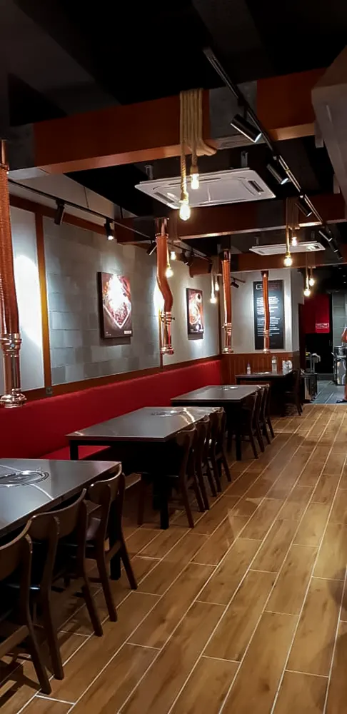 <span  class="uc_style_uc_tiles_grid_image_elementor_uc_items_attribute_title" style="color:#ffffff;">retail-interior-011</span>