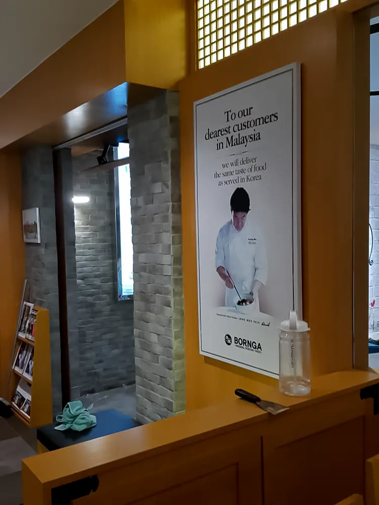 <span  class="uc_style_uc_tiles_grid_image_elementor_uc_items_attribute_title" style="color:#ffffff;">retail-interior-023</span>