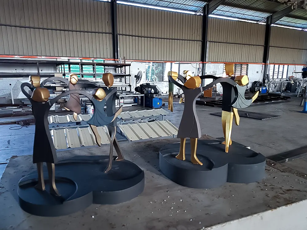 <span  class="uc_style_uc_tiles_grid_image_elementor_uc_items_attribute_title" style="color:#ffffff;">sim-art-creative-004</span>