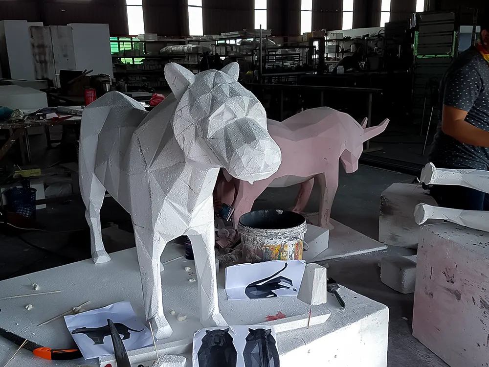 <span  class="uc_style_uc_tiles_grid_image_elementor_uc_items_attribute_title" style="color:#ffffff;">sim-art-creative-029</span>