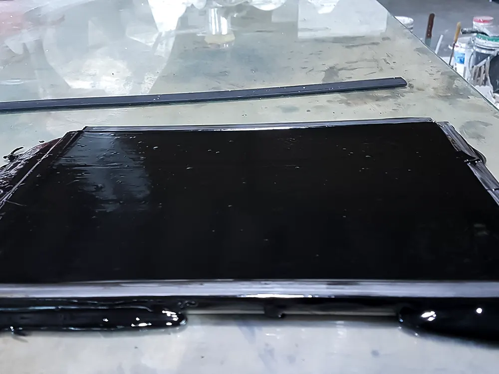 <span  class="uc_style_uc_tiles_grid_image_elementor_uc_items_attribute_title" style="color:#ffffff;">sim-art-creative-060</span>