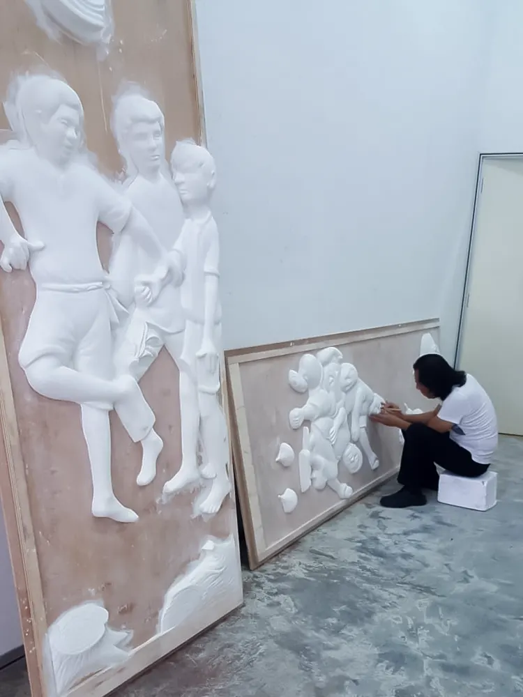 <span  class="uc_style_uc_tiles_grid_image_elementor_uc_items_attribute_title" style="color:#ffffff;">sim-art-creative-076</span>