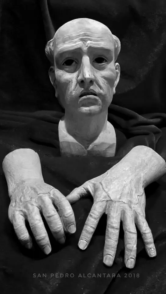 <span  class="uc_style_uc_tiles_grid_image_elementor_uc_items_attribute_title" style="color:#ffffff;">statue (5)</span>