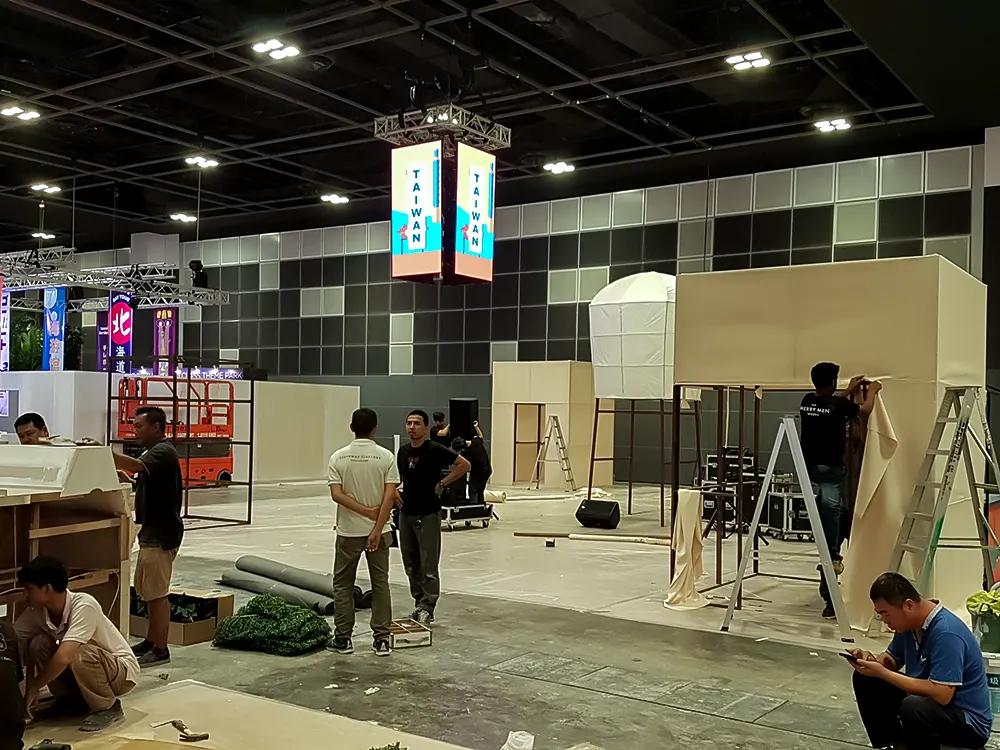 <span  class="uc_style_uc_tiles_grid_image_elementor_uc_items_attribute_title" style="color:#ffffff;">suntec-convention-020</span>