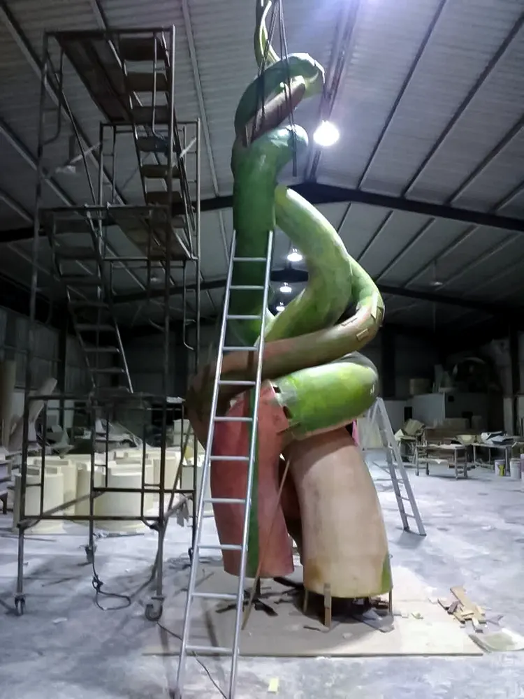 <span  class="uc_style_uc_tiles_grid_image_elementor_uc_items_attribute_title" style="color:#ffffff;">sutera-vine-011</span>