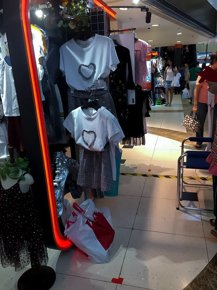 <span  class="uc_style_uc_tiles_grid_image_elementor_uc_items_attribute_title" style="color:#ffffff;">velocity-028</span>